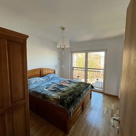Eden Apartment *